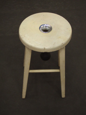 法國藝術家 Christian Marclay異乎尋常的「 Stool1」物體1992年。