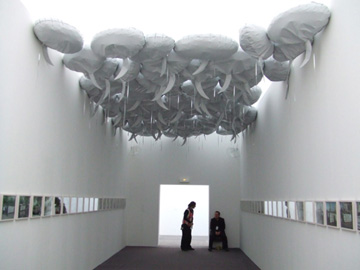 法國藝術家Philippe Parreno的物體裝置 「 Speech Bubbles 」1997年作品。