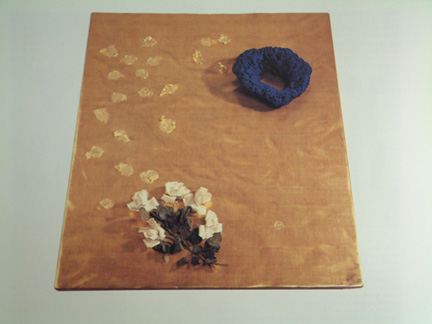 克萊茵介於繪畫、雕刻及物體的 Ci-git 空間10x100x125公分1960年(龐畢度典藏)。