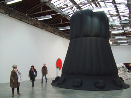 藝術家Loris Greaud 2006年紀念碑形式的「Sans Titre -Une Prophetie」作品。
