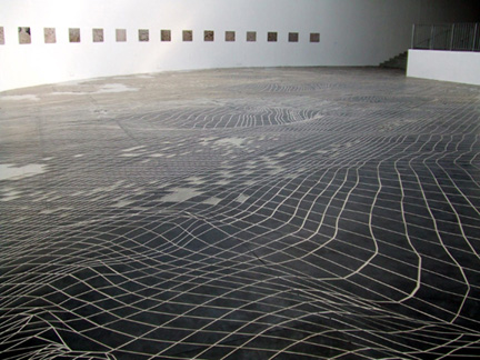 J Allora et G Cazadilla的「 Land Mark 1999-2006年」空間裝置。