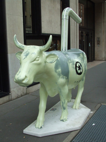 藝術團體Collectif les Betails有煙窗的(Vachement bien) 牛。