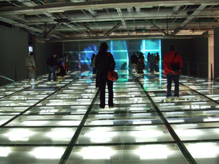龐畢度文化中心六樓大型「 Morphosis Continuties of the incomplete 」當代建築展場景。