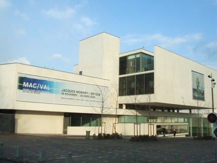 巴黎南邊近郊瓦爾 德馬捺當代藝術美術館(Musee d'Art Contemporain du Val-de-Marne) 。