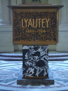 大元帥里奧泰(Lyautey)之莊嚴的棺塚。