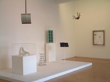 國立現代藝術美術館達達主義大師杜象展覽室一景。