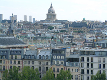 拉近視線往南方遠眺拉丁區之雄偉壯麗萬神殿的圓頂傲視都會。